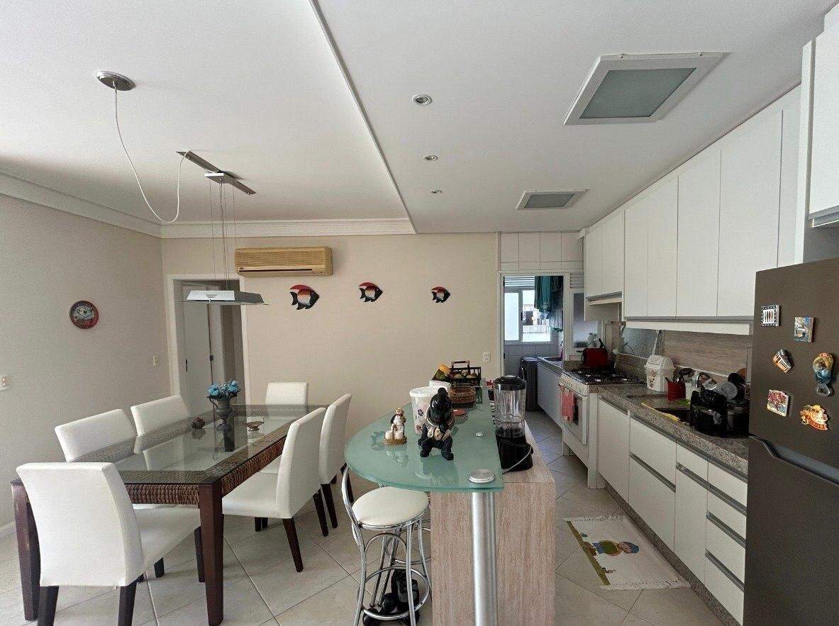 Apartamento[ NumeroQuarto] Jurerê Florianópolis VIllagio di Mare: 