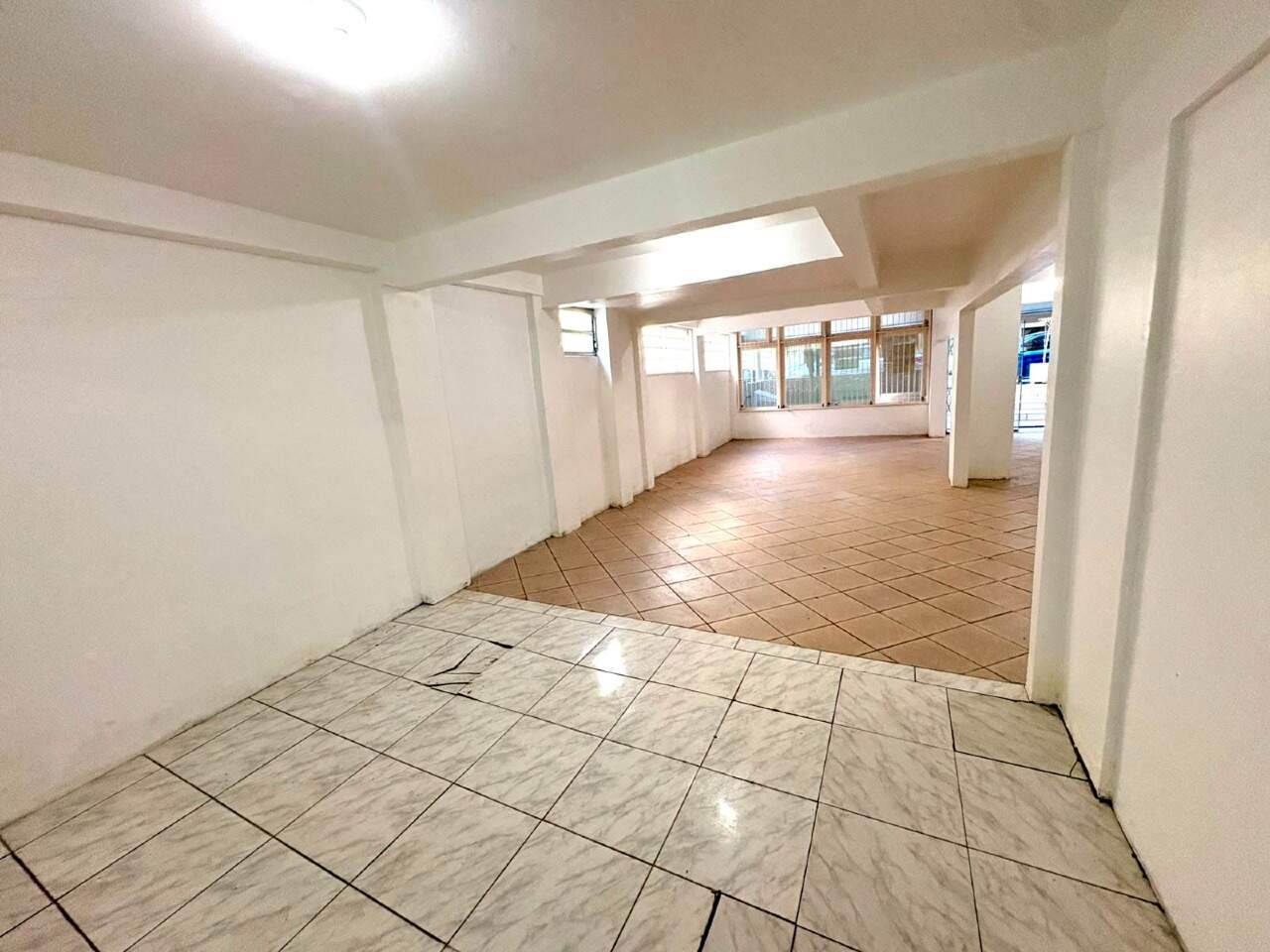 Loja[ NumeroQuarto] Centro Florianópolis Brusque: 