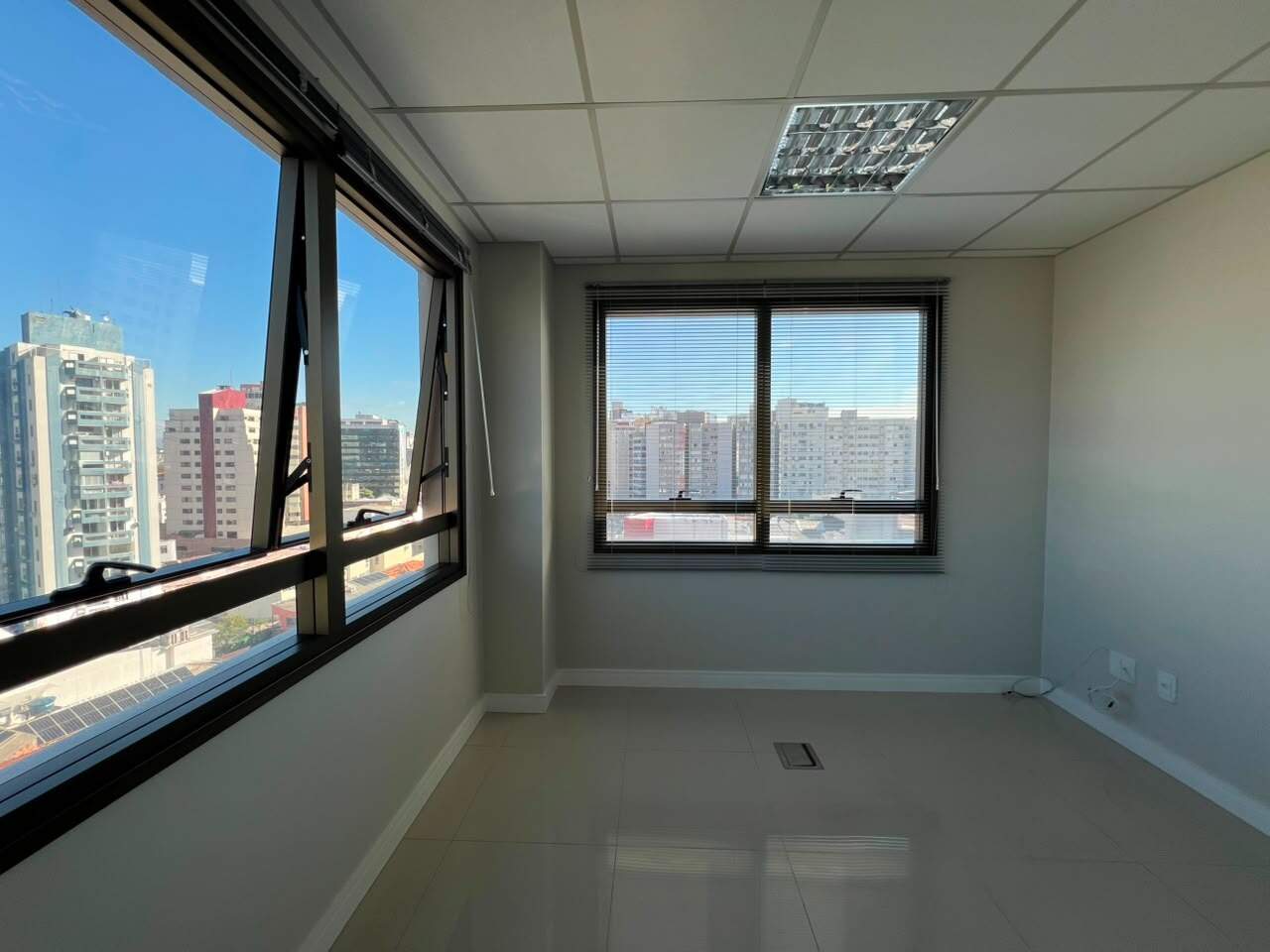 Sala em Centro, Florianópolis | Vintage Executive Center: 