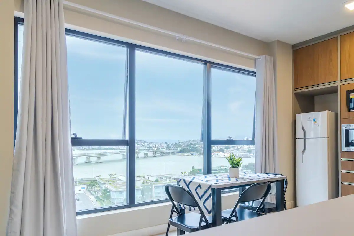 Estúdio[ NumeroQuarto] Centro Florianópolis Top Vision Tower: 