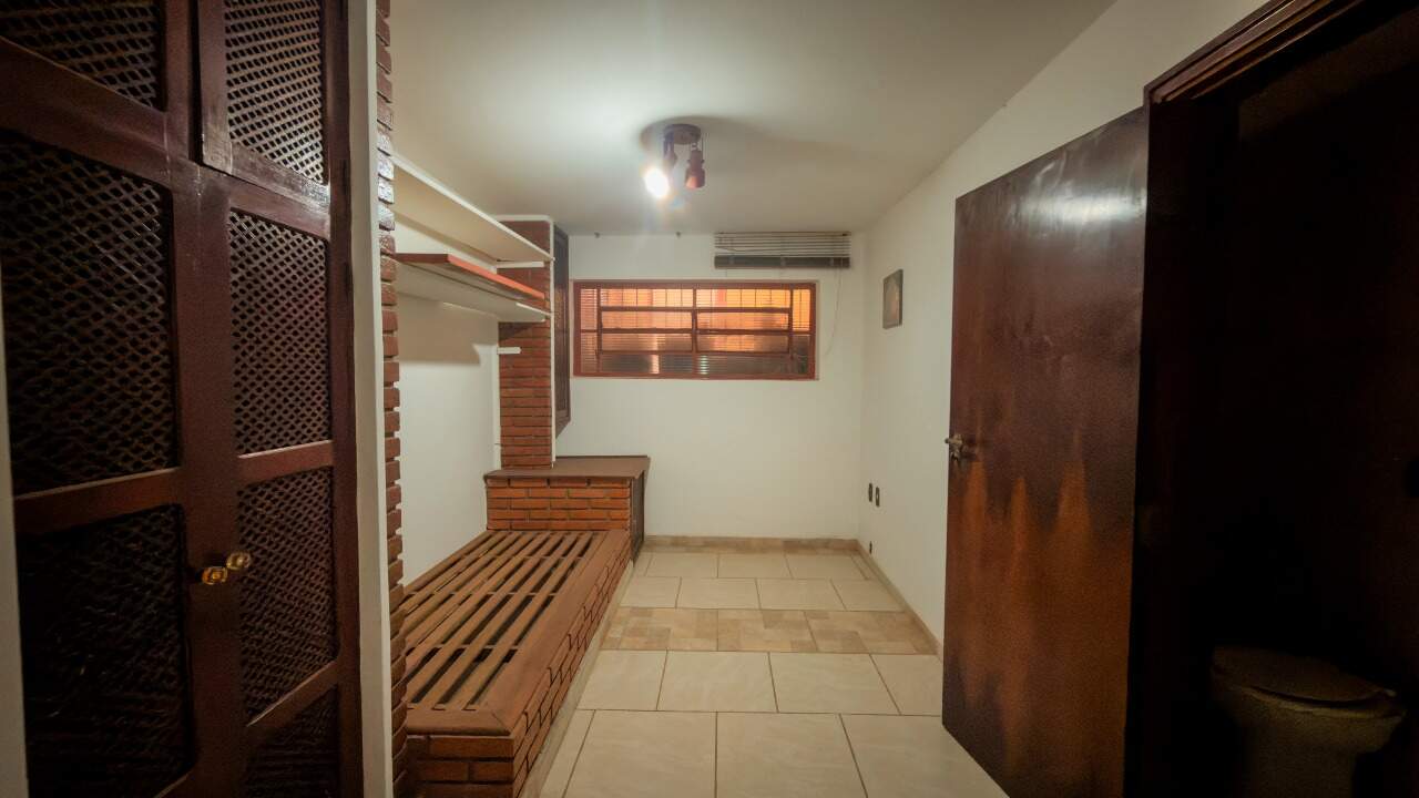 Casa à venda no Jardim Mercedes: 