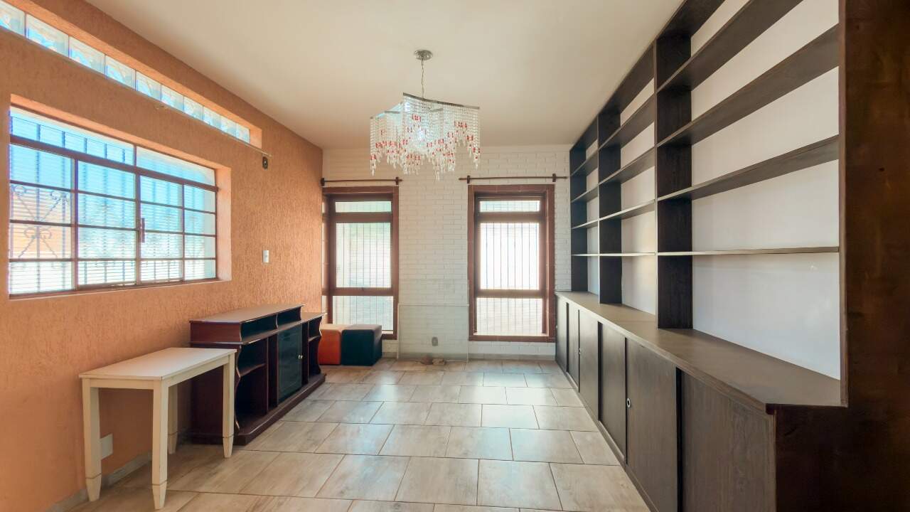 Casa à venda no Jardim Mercedes: 