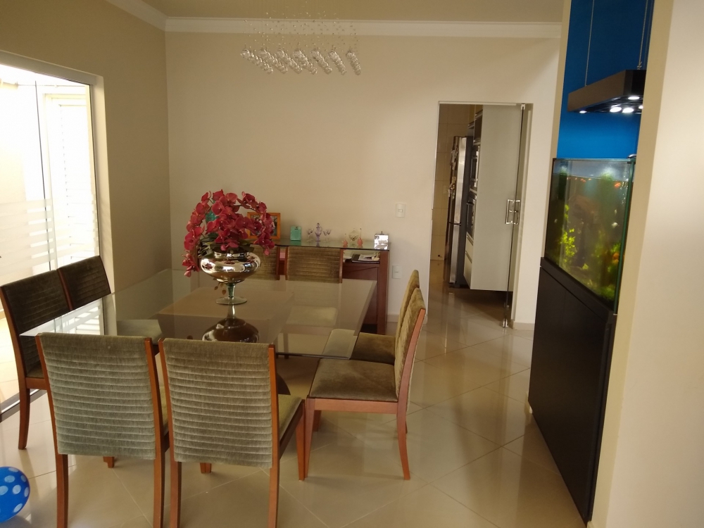 Casa em Condomínio à venda no Residencial Jardim dos Ipês: 17688013700.jpg