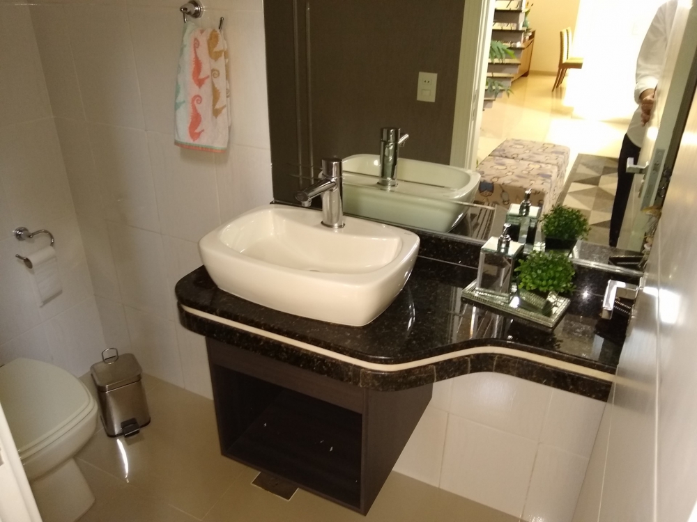 Casa em Condomínio à venda no Residencial Jardim dos Ipês: 17688313700.jpg