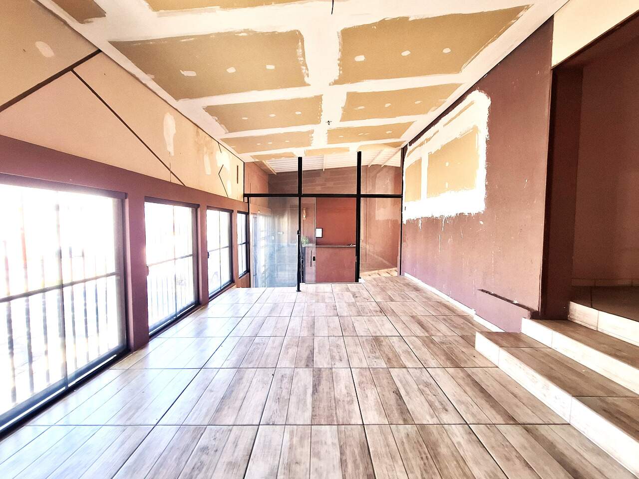 Sala / Conjunto Comercial para aluguel no VILA QUEIROZ: 