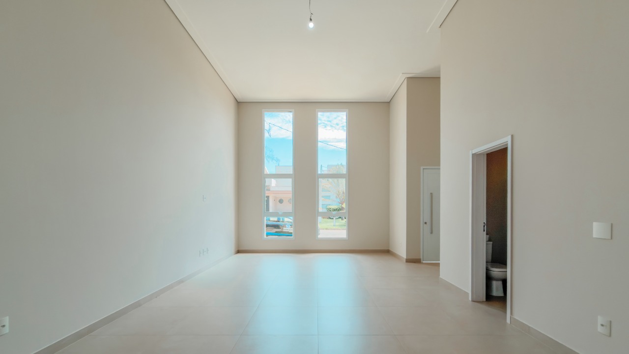 Casa em Condomínio à venda no Parque Residencial Roland: 