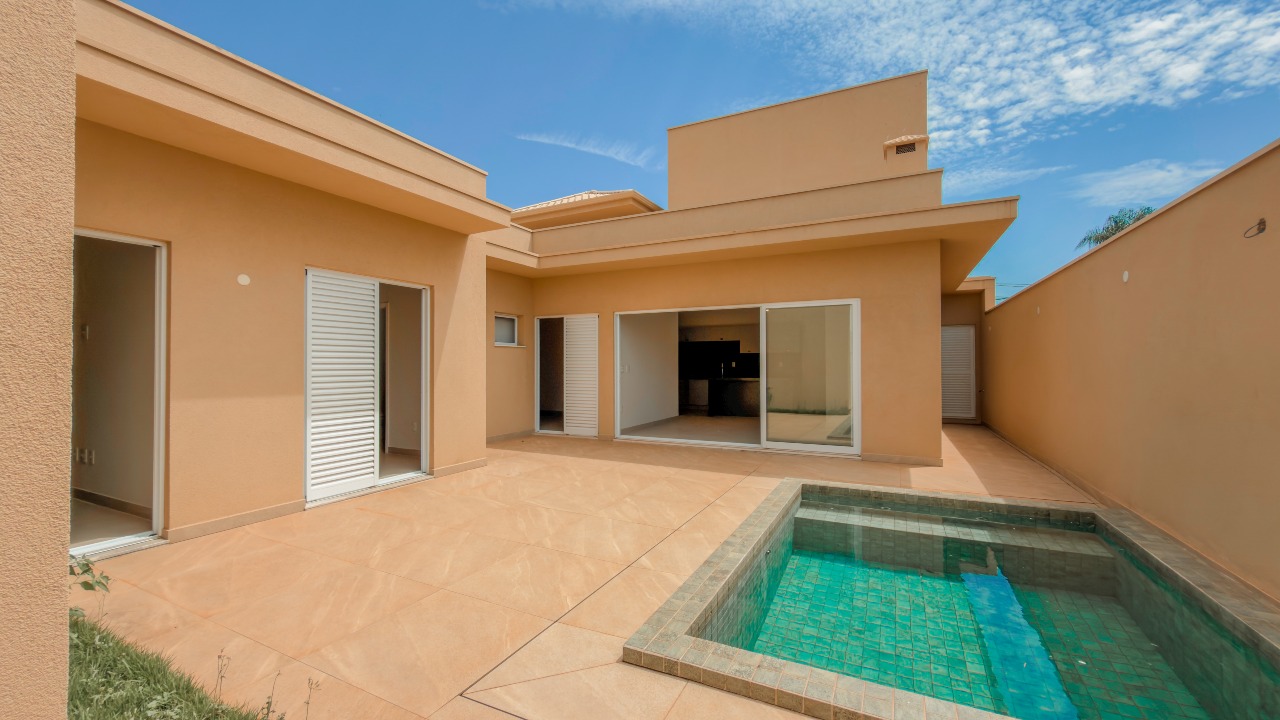 Casa em Condomínio à venda no Parque Residencial Roland: 
