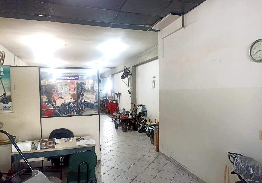 Prédio à venda no Vila São João: 