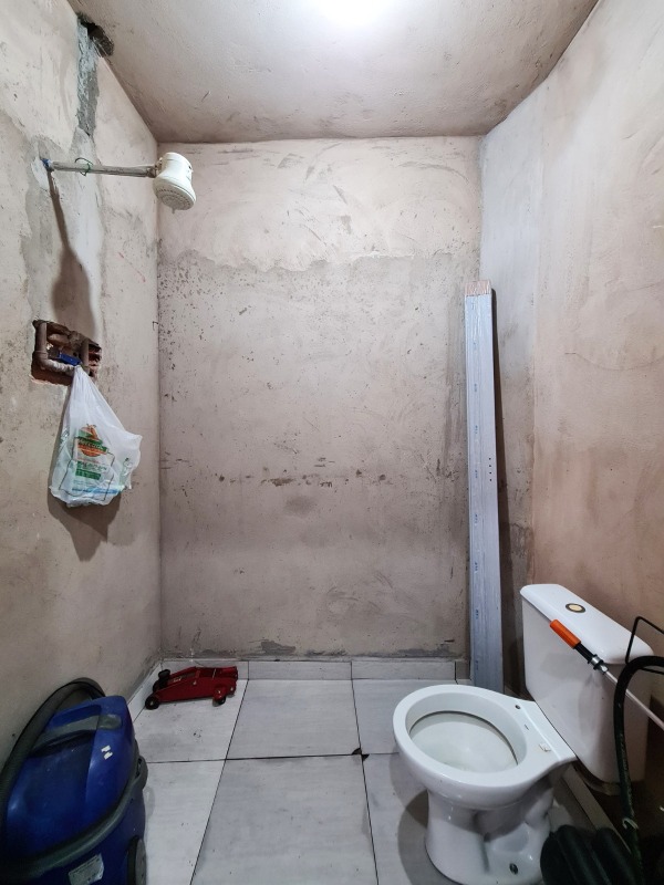 Barracão / Galpão à venda no Jardim Hortência: 