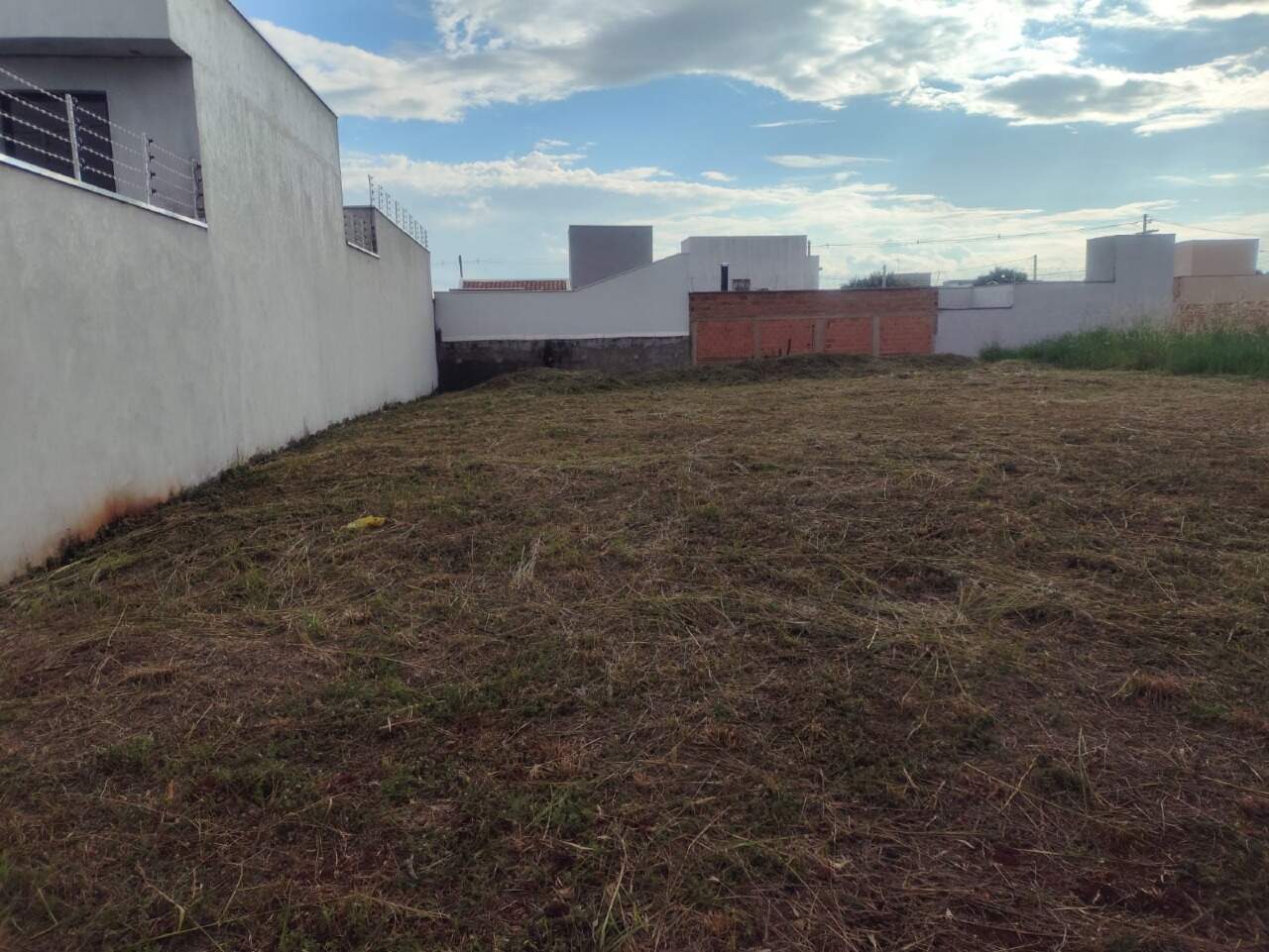Terreno à venda no Residencial Colinas do Engenho I: 