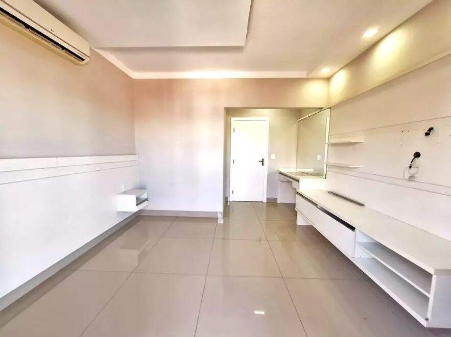 Casa em Condomínio à venda no Vale das Oliveiras: 
