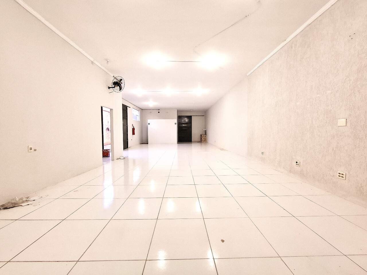 Loja / Salão / Ponto Comercial para aluguel no Jardim Parque Novo Mundo: 