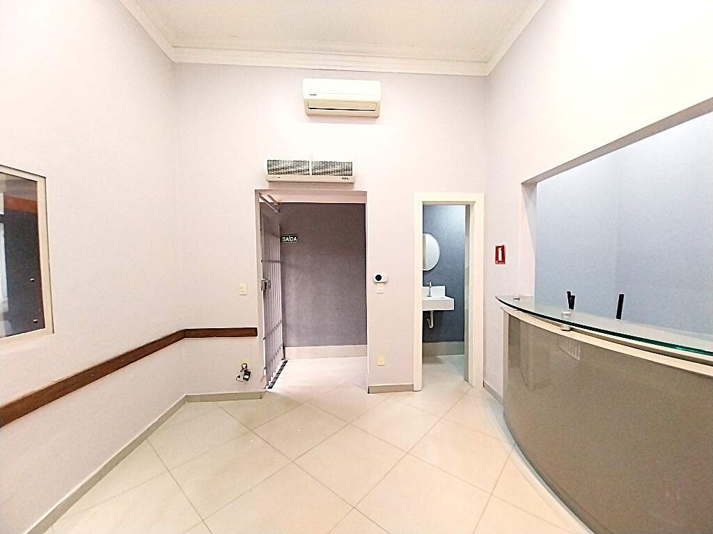 Casa Comercial para aluguel no Centro: 