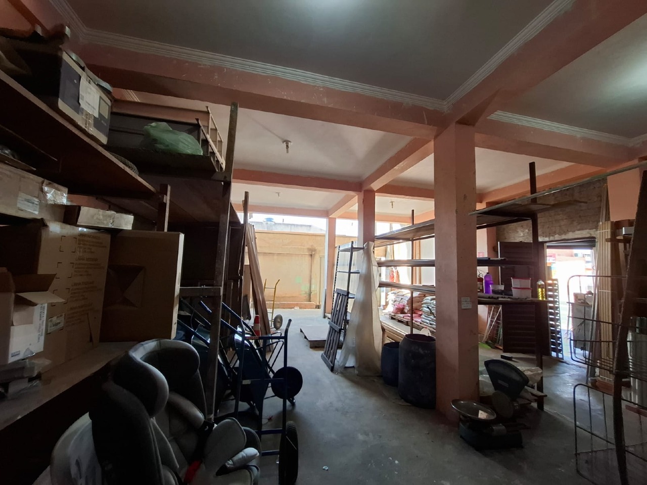 Loja / Salão / Ponto Comercial à venda no Jardim Residencial Graminha III: 