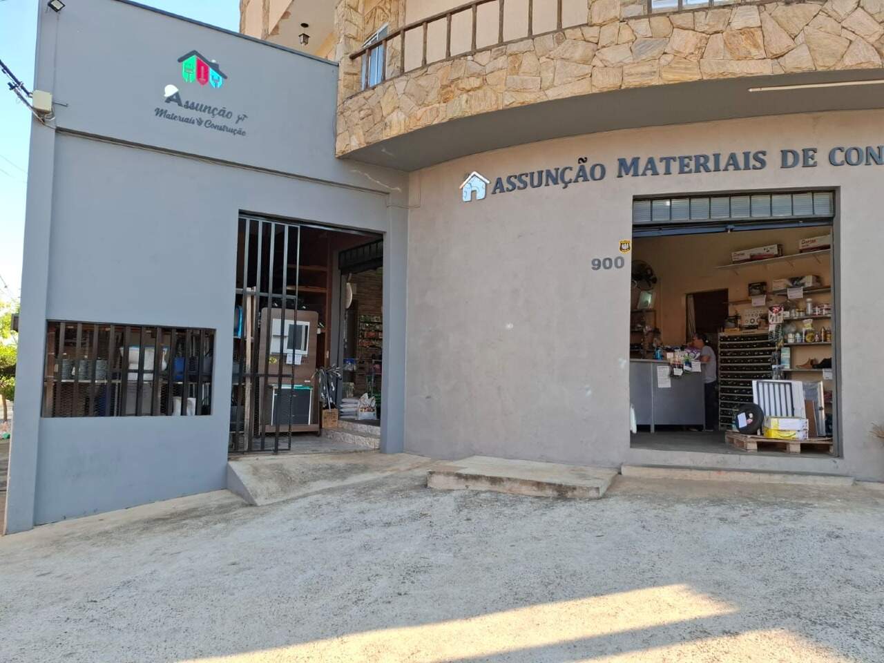 Loja / Salão / Ponto Comercial à venda no Jardim Residencial Graminha III: 