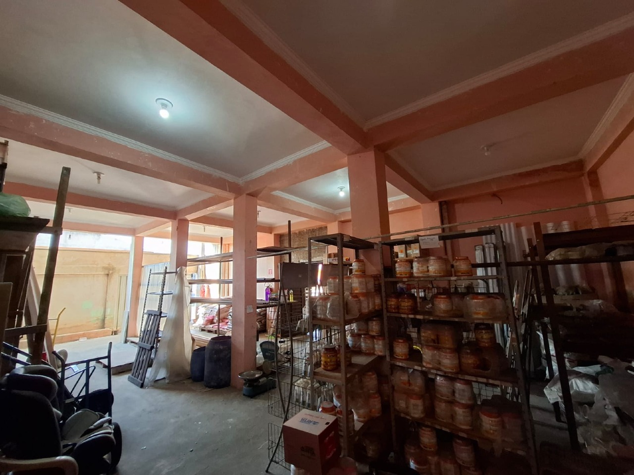 Loja / Salão / Ponto Comercial à venda no Jardim Residencial Graminha III: 