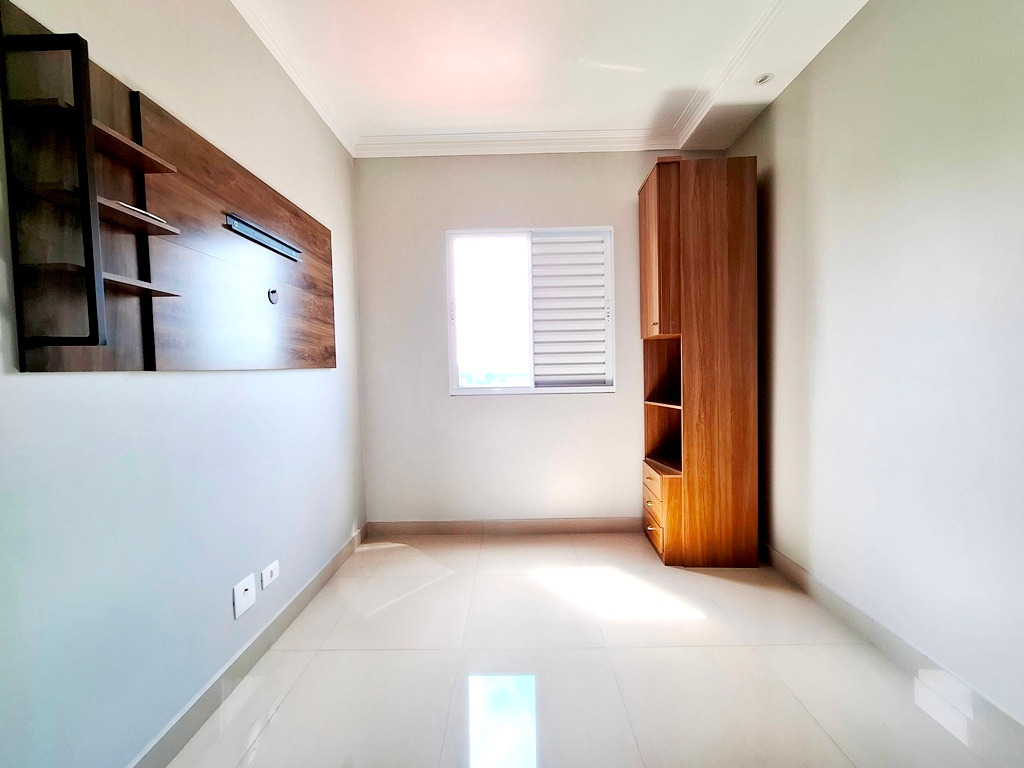 Apartamento para aluguel no Chácaras Antonieta: 