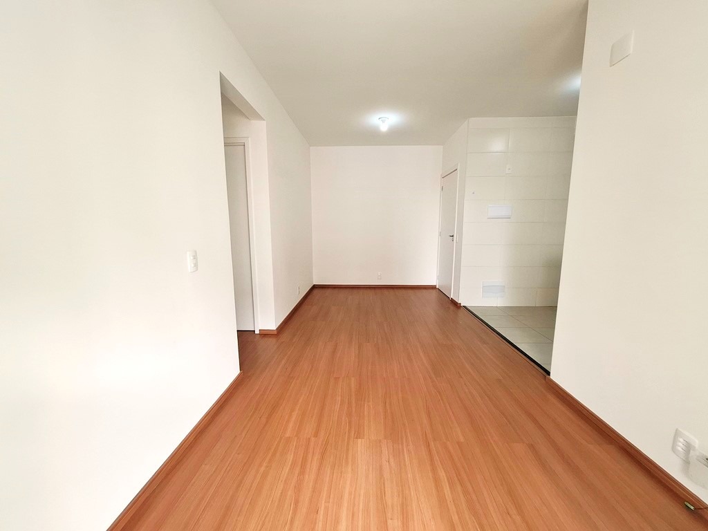 Apartamento para aluguel no Jardim Santa Adélia: 