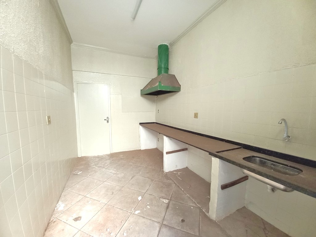 Loja / Salão / Ponto Comercial para aluguel no Centro: 