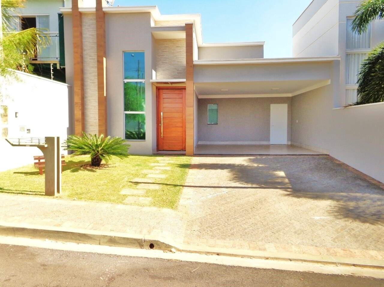 Casa em Condomínio para aluguel no JARDIM PORTO REAL: 