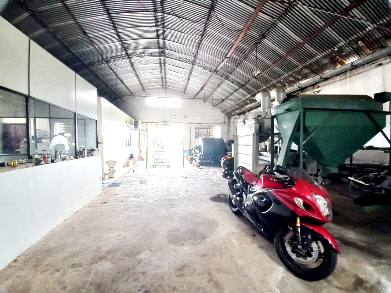 Barracão / Galpão para aluguel no VILA QUEIROZ: 