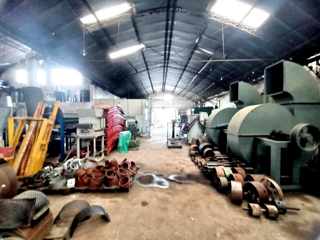 Barracão / Galpão para aluguel no VILA QUEIROZ: 