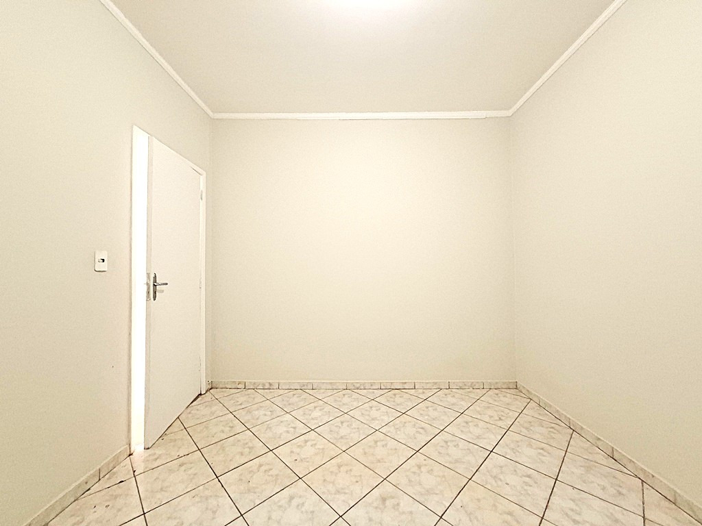 Casa para aluguel no Vila Esteves: 