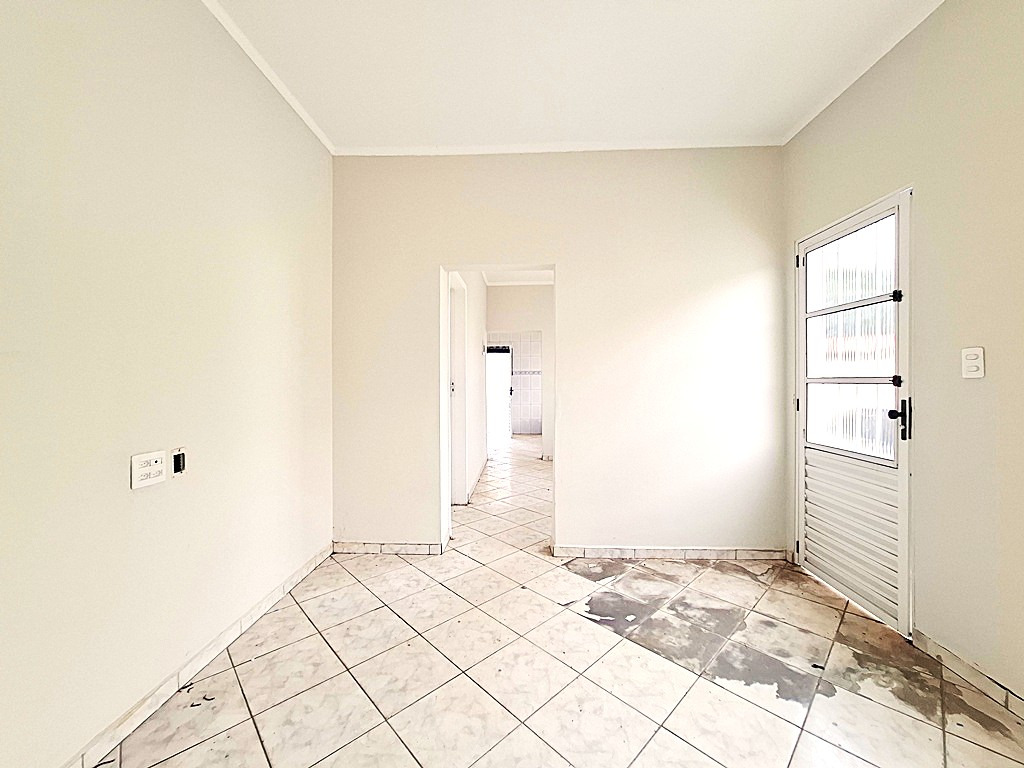 Casa para aluguel no Vila Esteves: 