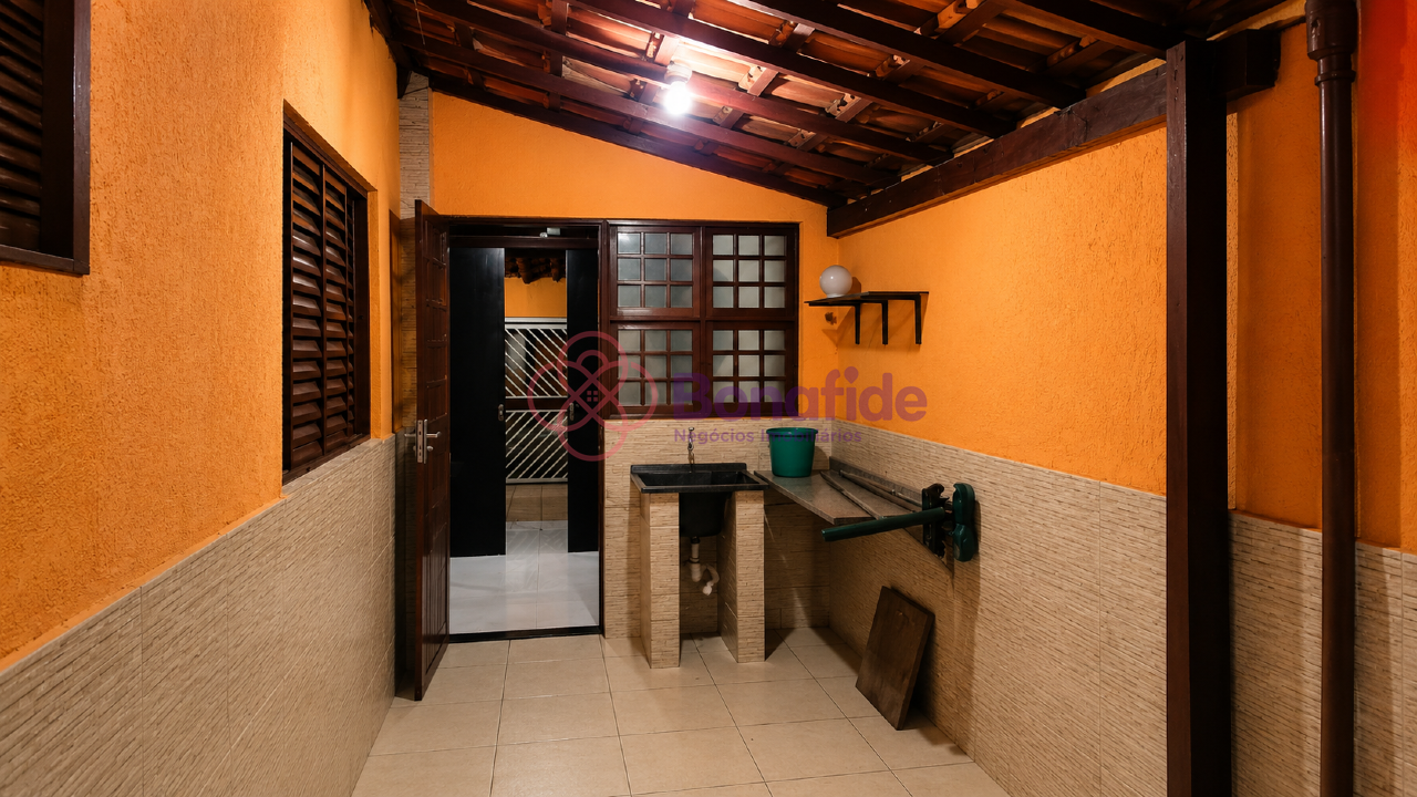 Casa à venda no Parque Almerinda Pereira Chaves: 