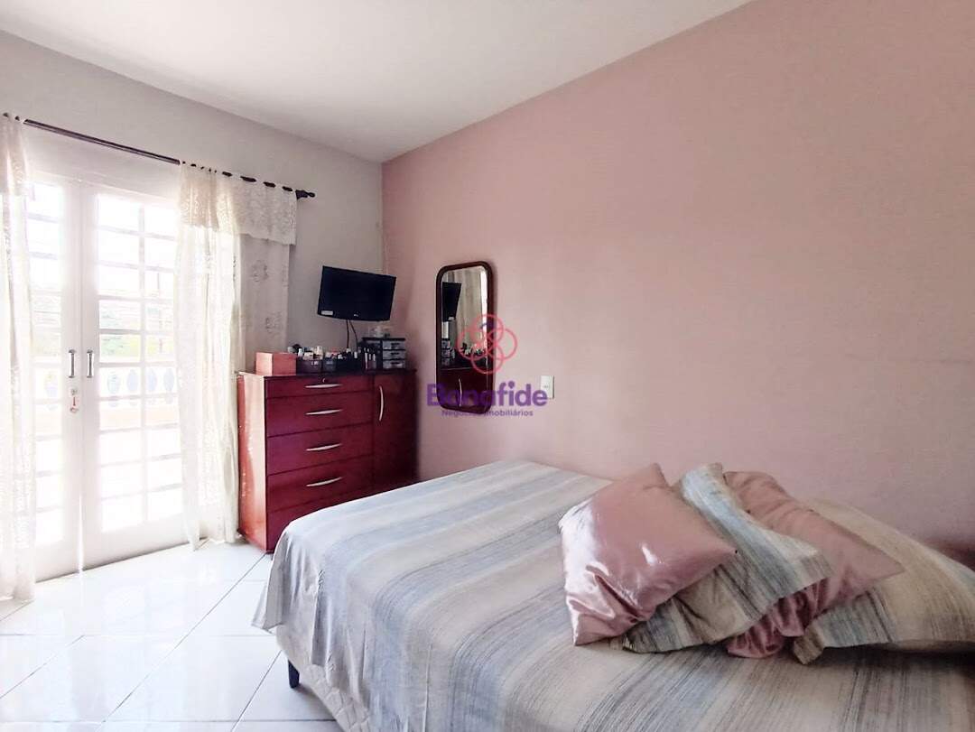 Casa à venda no Anhangabaú: 