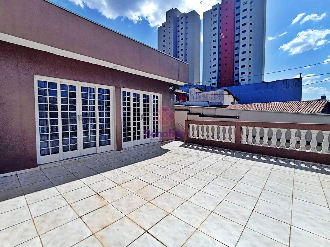 Casa à venda no Anhangabaú: 