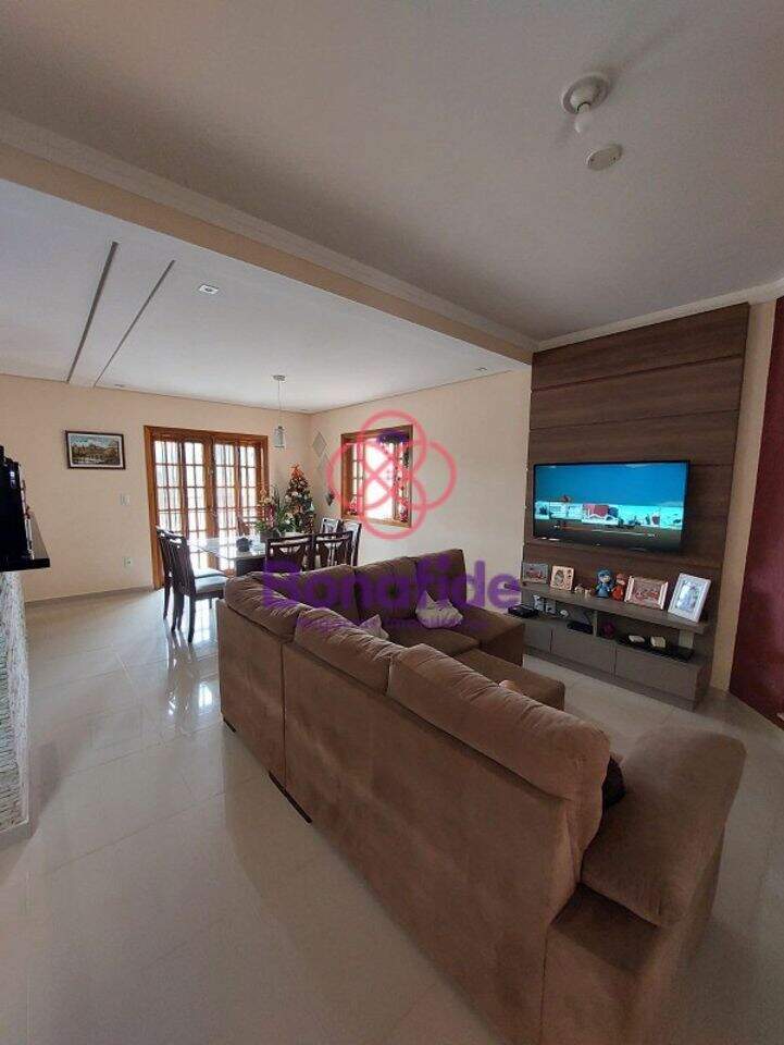 Casa à venda no Jardim Copacabana: 