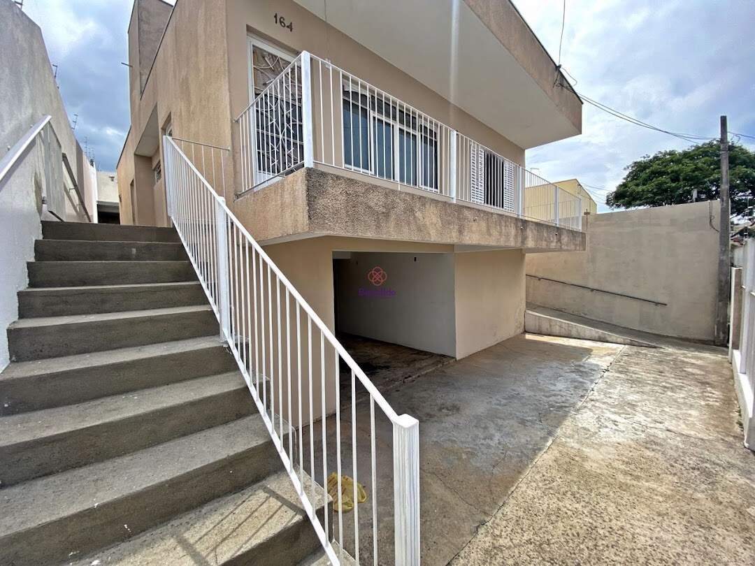 Casa à venda no Jardim Estádio: 