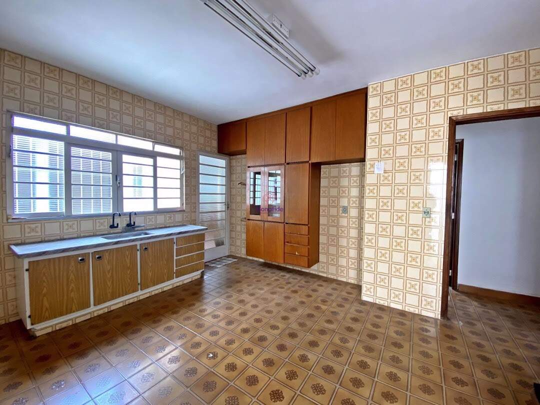 Casa à venda no Jardim Estádio: 