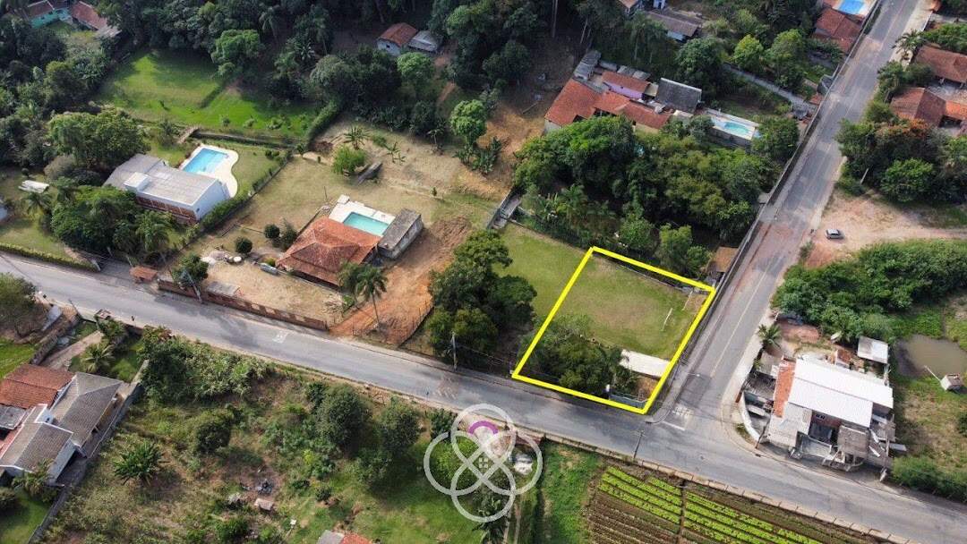 Terreno à venda no Ivoturucaia: 