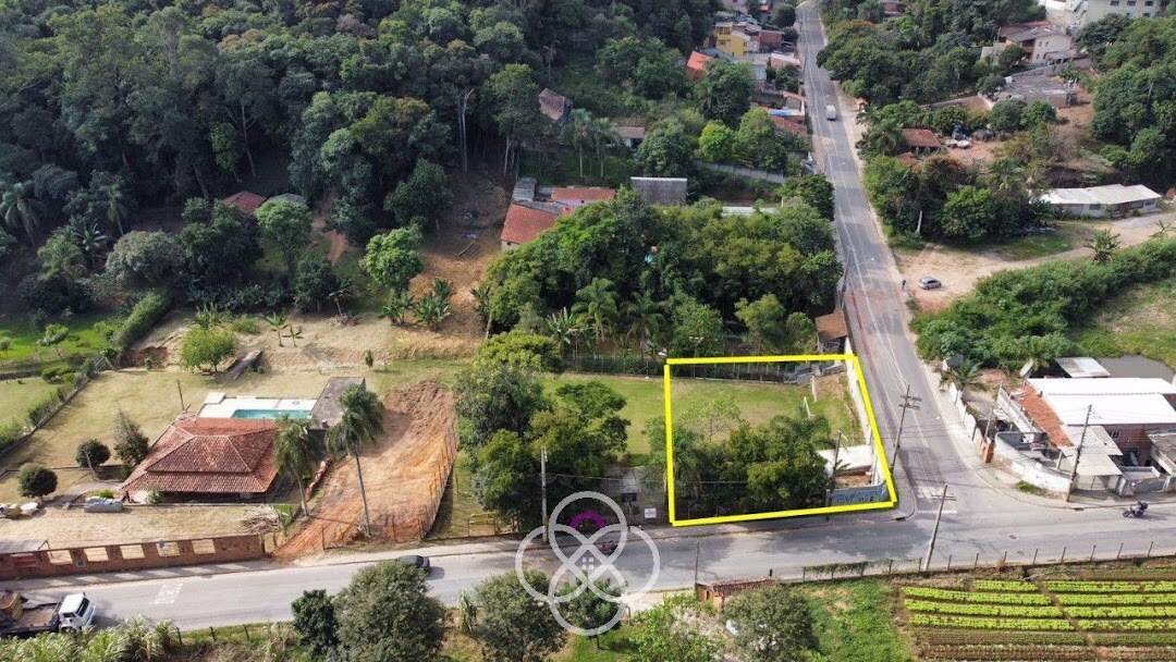 Terreno à venda no Ivoturucaia: 