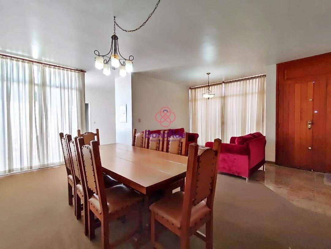 Casa à venda no Anhangabaú: 