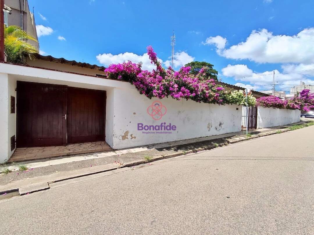 Casa à venda no Anhangabaú: 