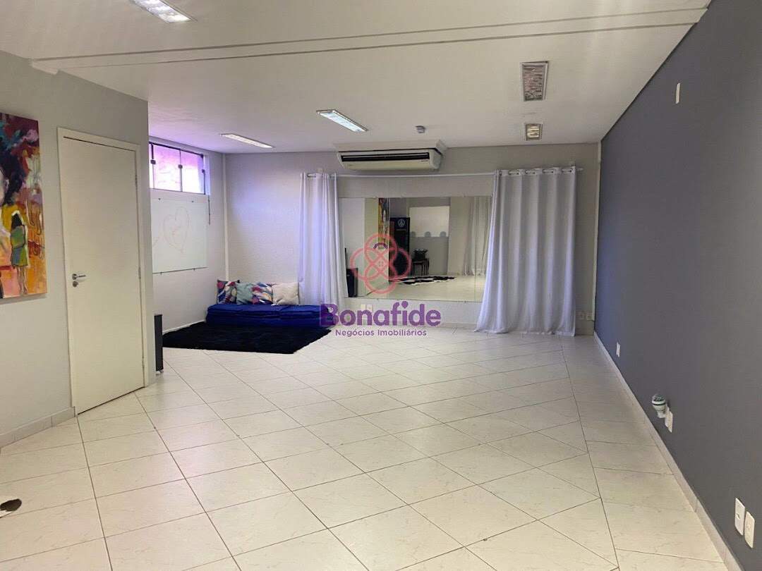 Salão à venda no Vila Vianelo: 