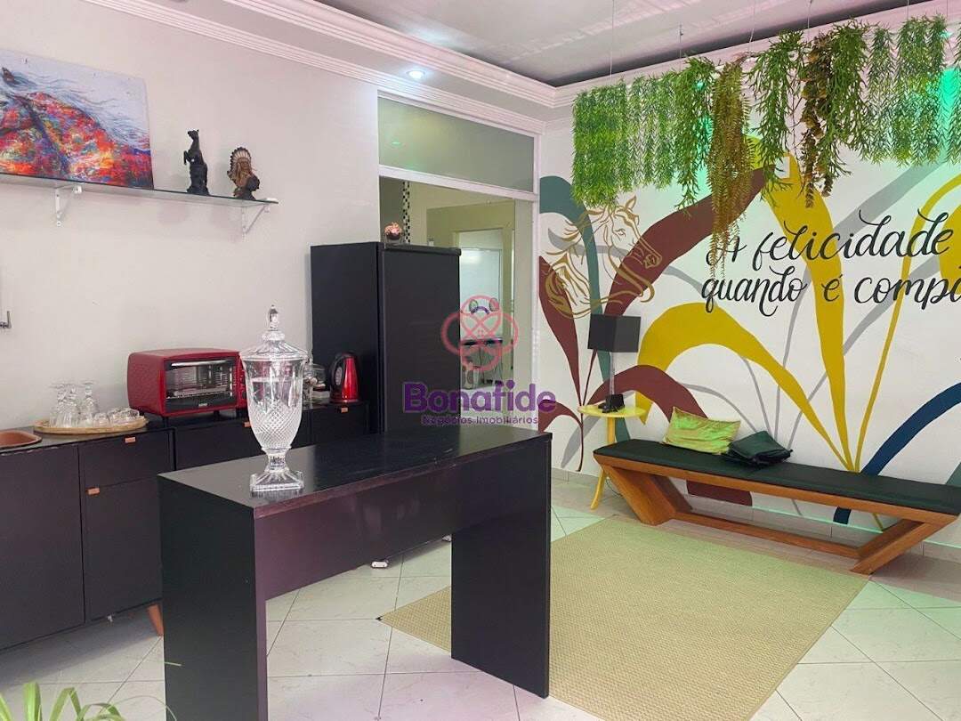 Salão à venda no Vila Vianelo: 