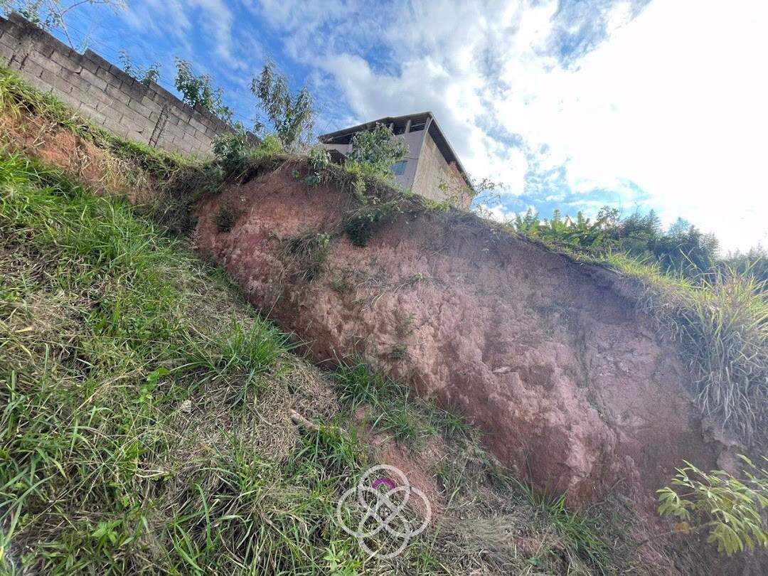 Terreno à venda no Jardim do Lírio: 