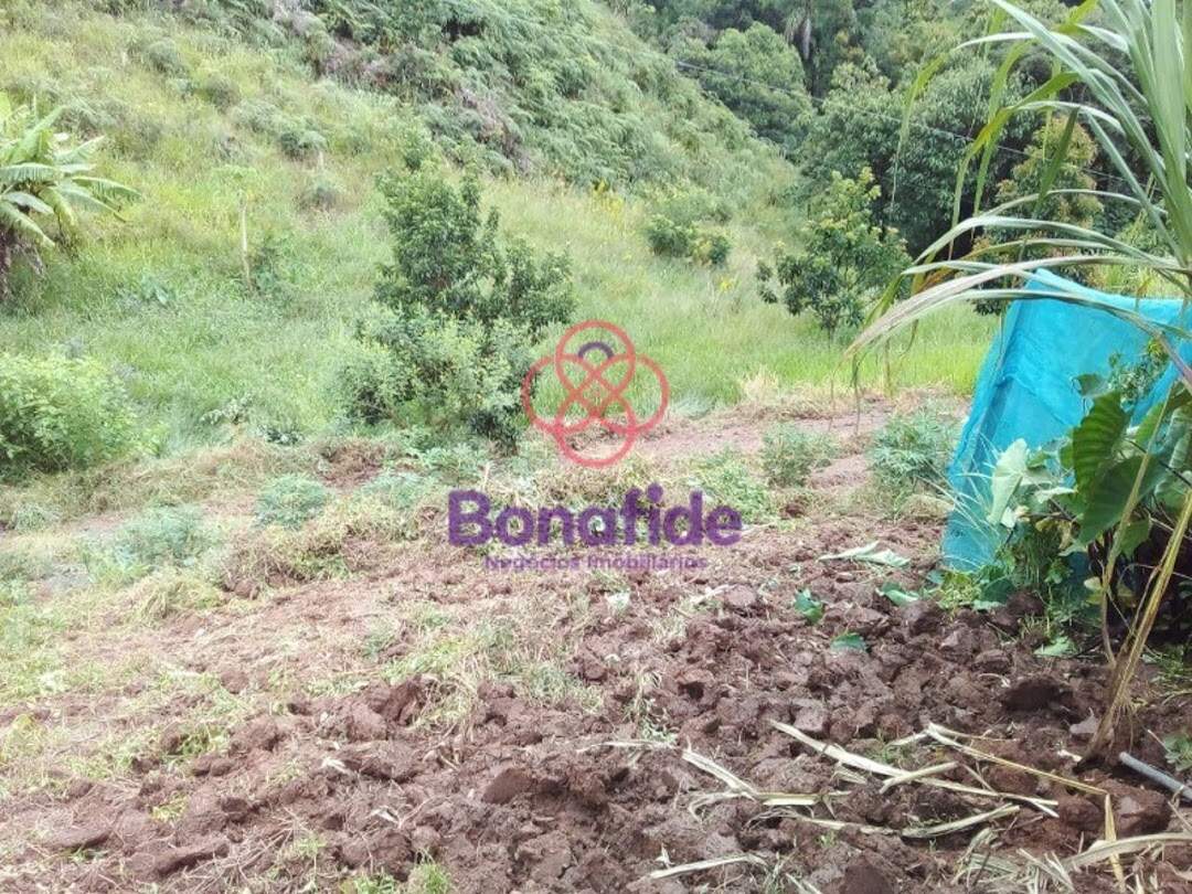 Terreno à venda no Soares: 