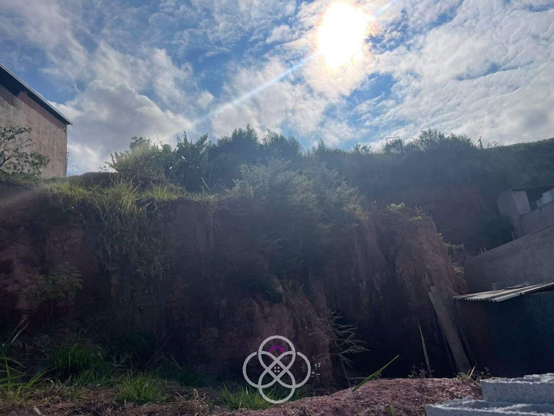 Terreno à venda no Jardim do Lírio: 