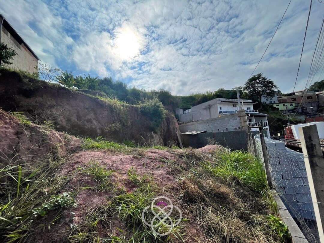 Terreno à venda no Jardim do Lírio: 