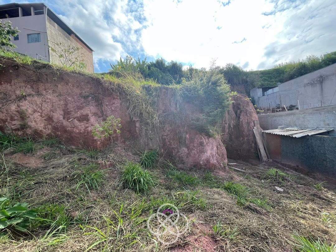 Terreno à venda no Jardim do Lírio: 