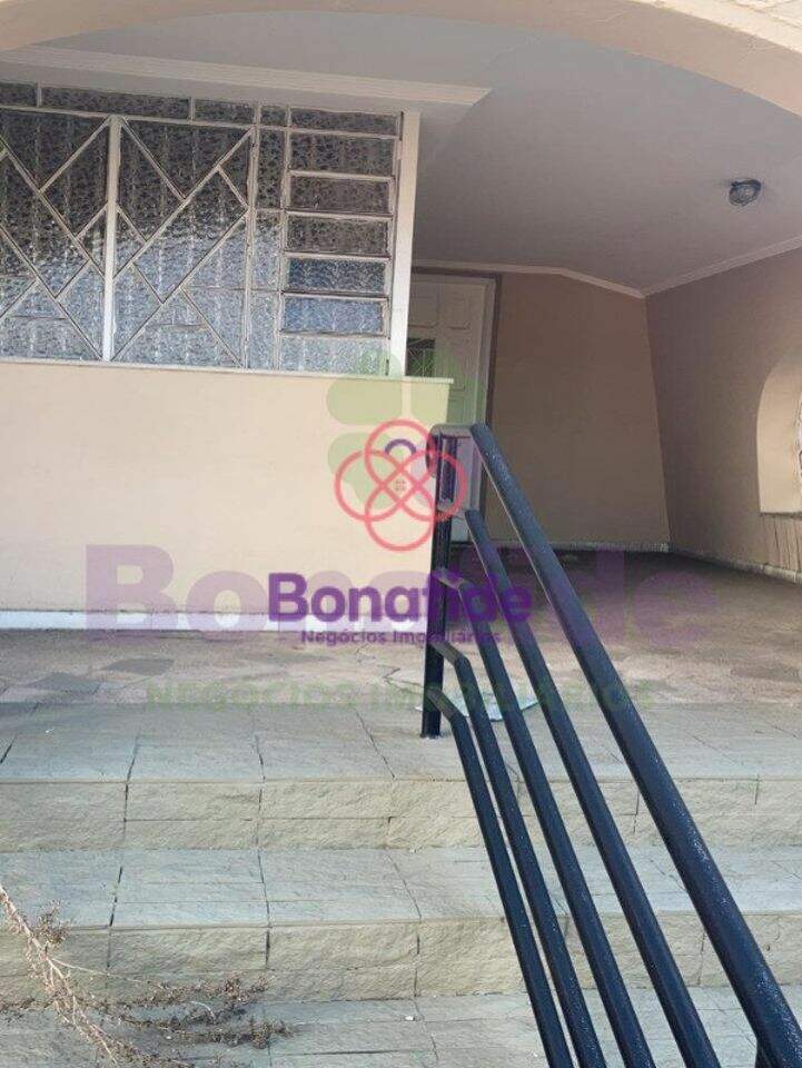 Casa à venda no Centro: 