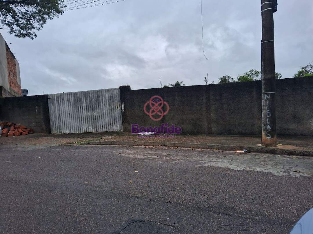 Terreno à venda no Jardim das Tulipas: 