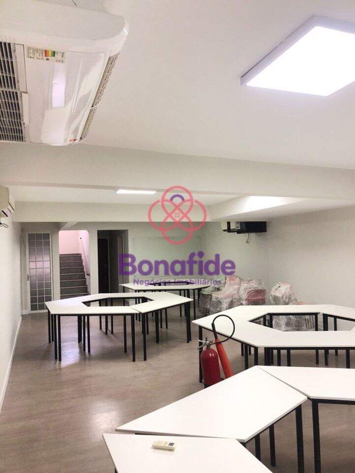 Prédio à venda no Vila Torres Neves: 