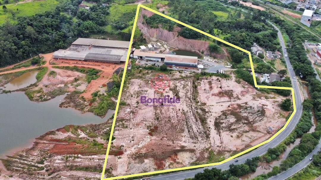 Área à venda no Chácaras Santa Martha: 