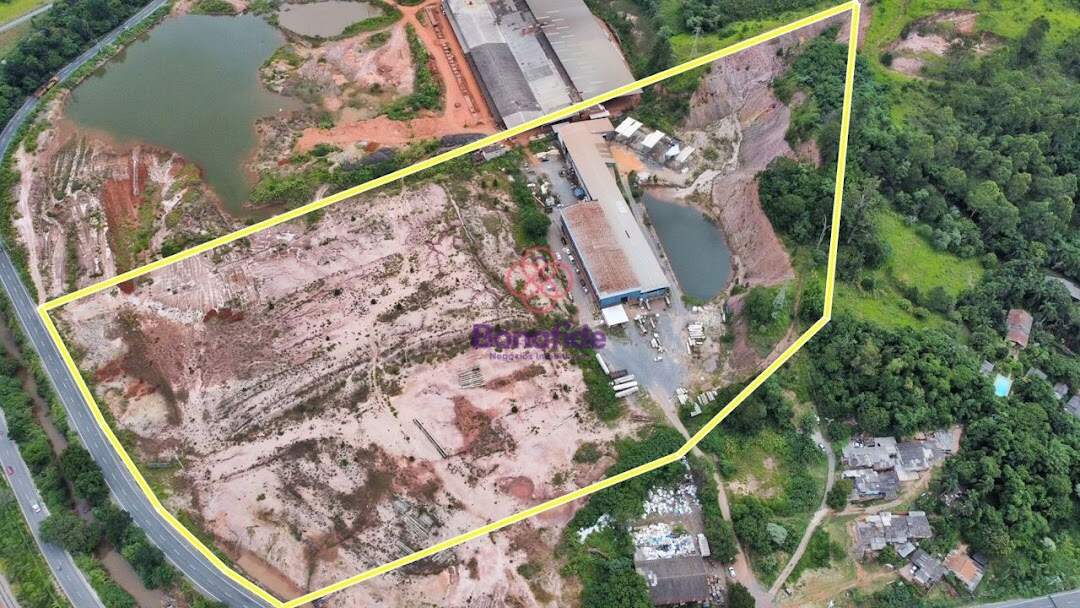 Área à venda no Chácaras Santa Martha: 